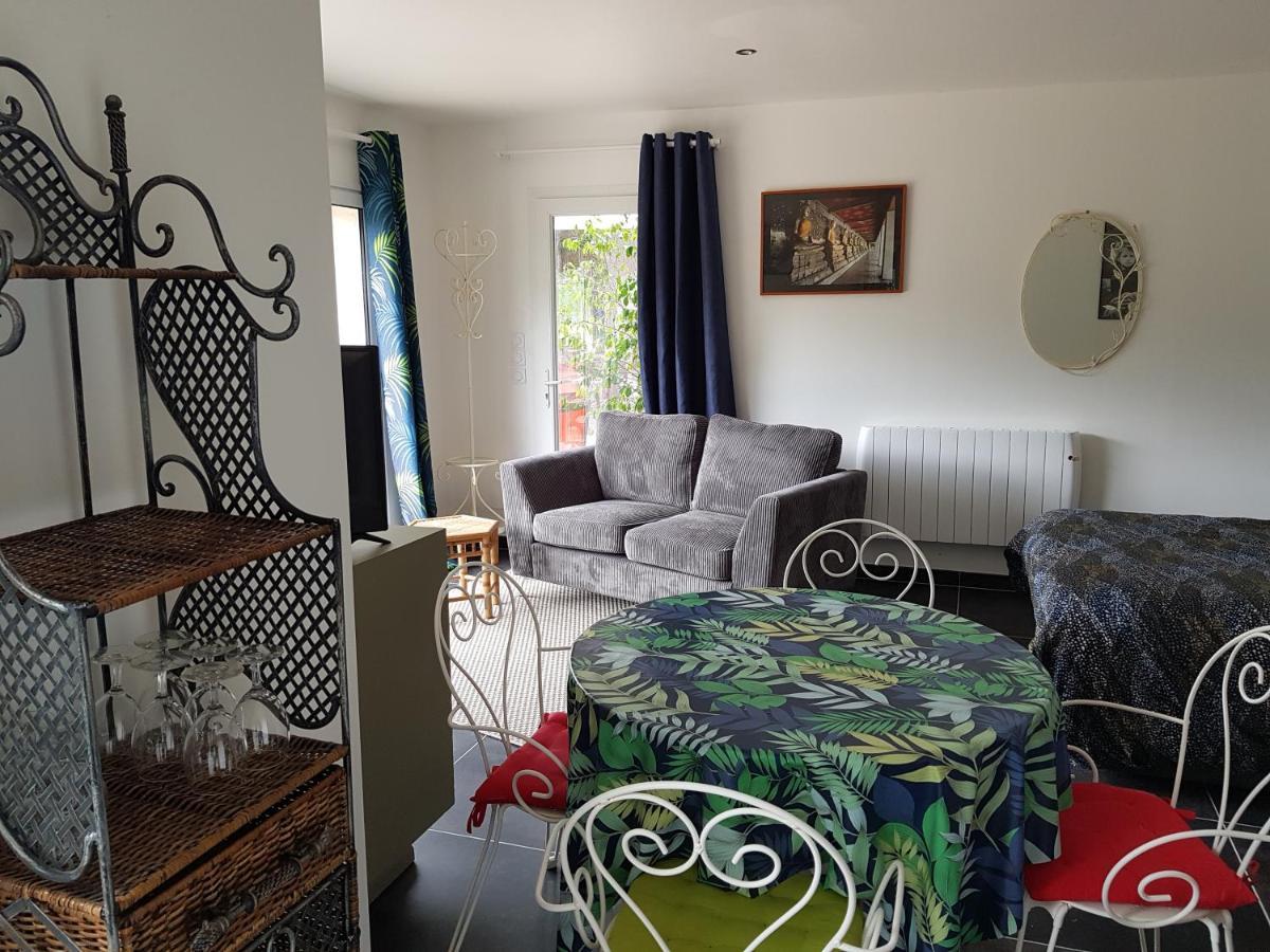 Mandala Apartment Сент-Африк Екстериор снимка